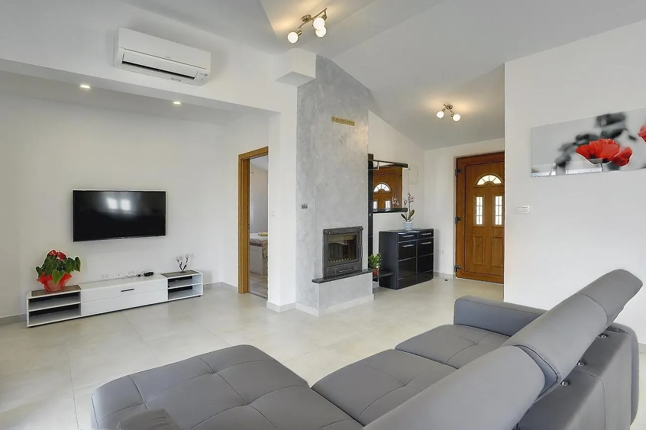 Casa Smoky Villa Lindar 0*,
